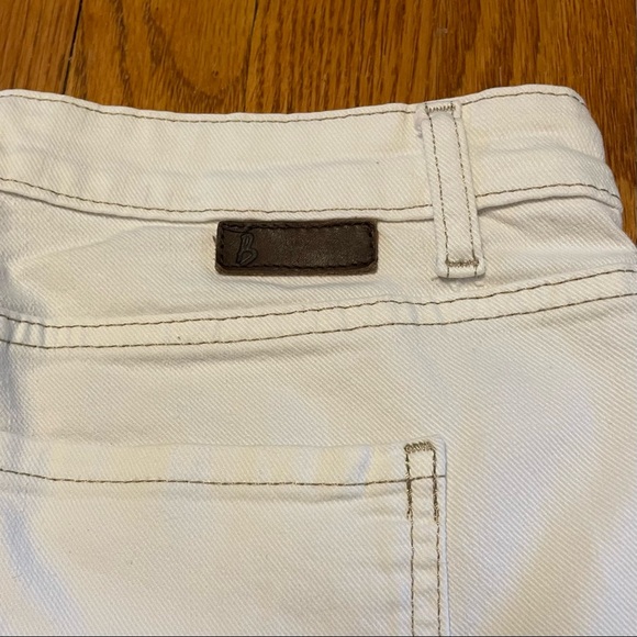White Capris by Boden - Picture 7 of 8